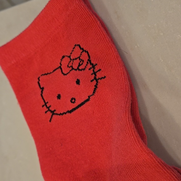 Bundled 2 Pr. 4 U - Hello Kitty socks. Neon pink and white - Picture 2 of 3
